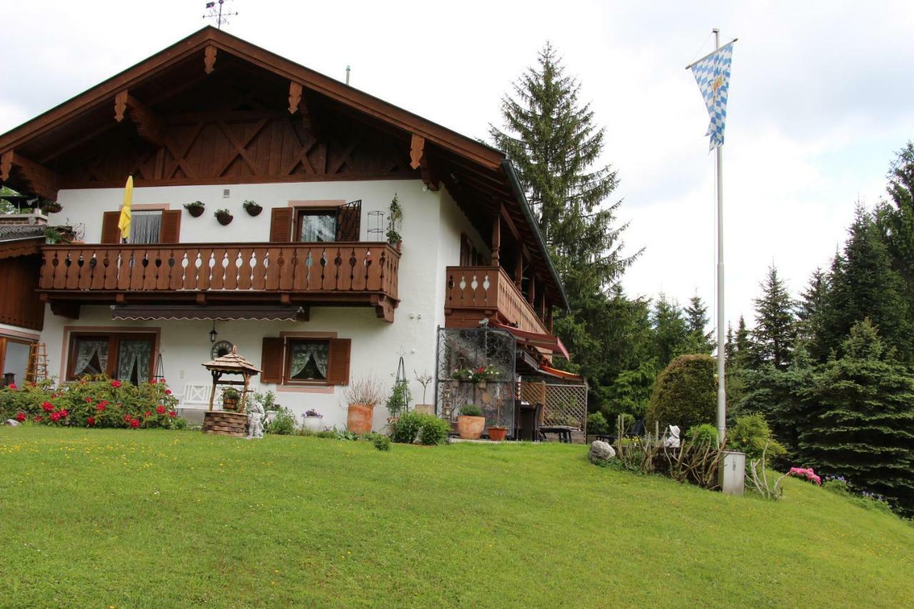 Landhaus Wiesenhof ガルミッシュ・パルテンキルヒェン エクステリア 写真